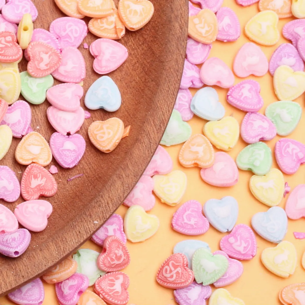 

500 г/упаковка, акриловые бусины в виде сердечек