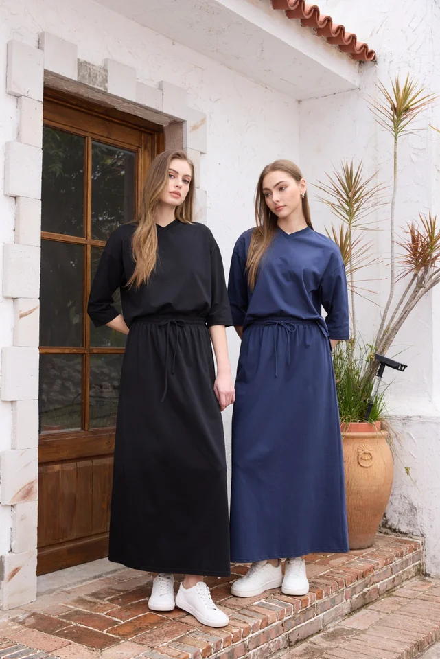 Conjunto casual de vestido camisero oversize SS26 + top cuello V + falda para mujer 4