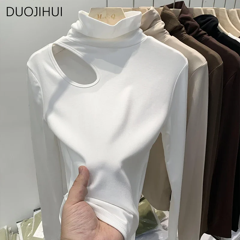 DUOJIHUI New Chic Neck Simple maniche lunghe t-shirt da donna autunno Fashion Hollow Out Casual tinta unita Slim Sexy t-shirt femminili