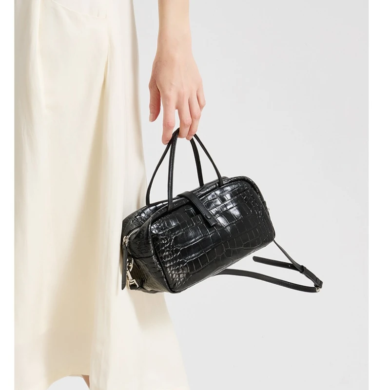 luxury-designer-genuine-leather-crocodile-pattern-baguette-crossbody-bag-women's-new-portable-boston-bag-commuter-armpit-bag