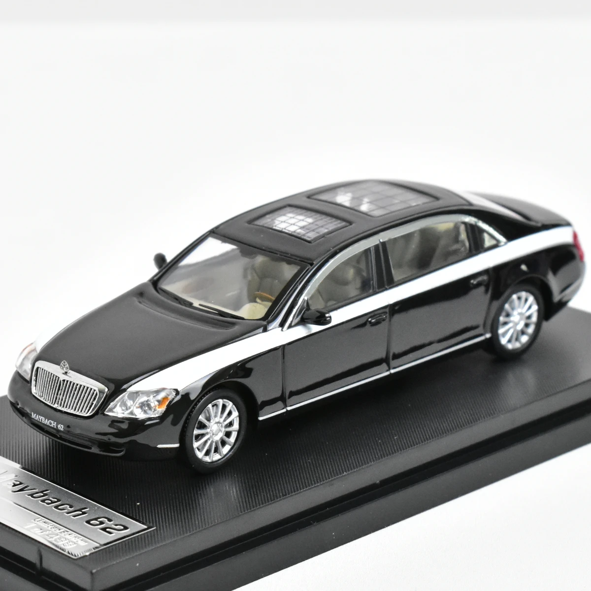 Maybach 62 ブラック 1/43スケール Maybach 62 ブラック 1/43スケール