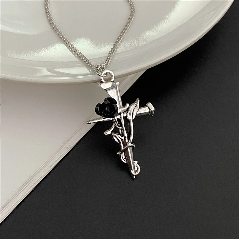 Vintage Gothic  Cross Pendant Necklace Silver Color Cool Street Style Necklace For Men Women Gift Wholesale Neck Jewelry