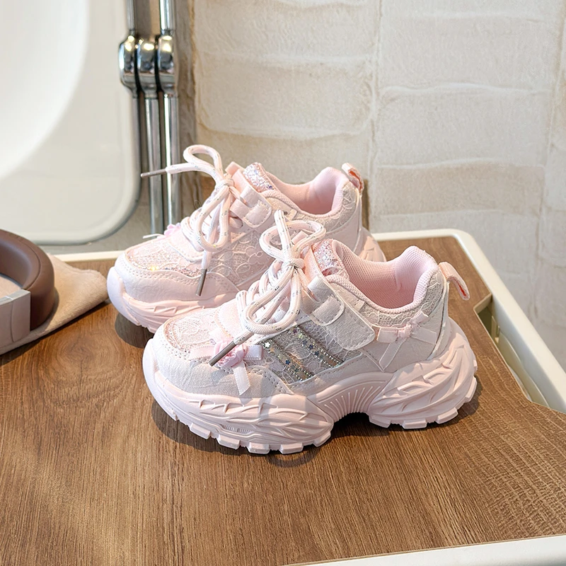 

Girls Sports Shoes Sweet Lace Soft Bottom Kids Running Shoes Non-slip Versatile 2026 Brand New Children Sneakers Trendy Fashion