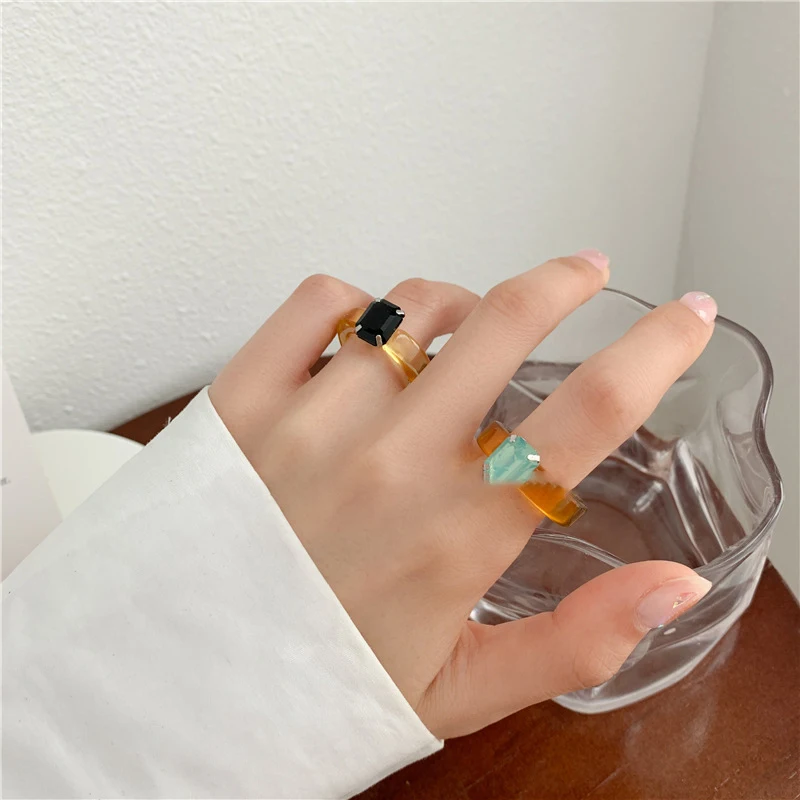 Anillo redondo de circón con diamantes de imitación de cristal para mujer, accesorios de joyería brillantes, transparente, geométrico Irregular, de