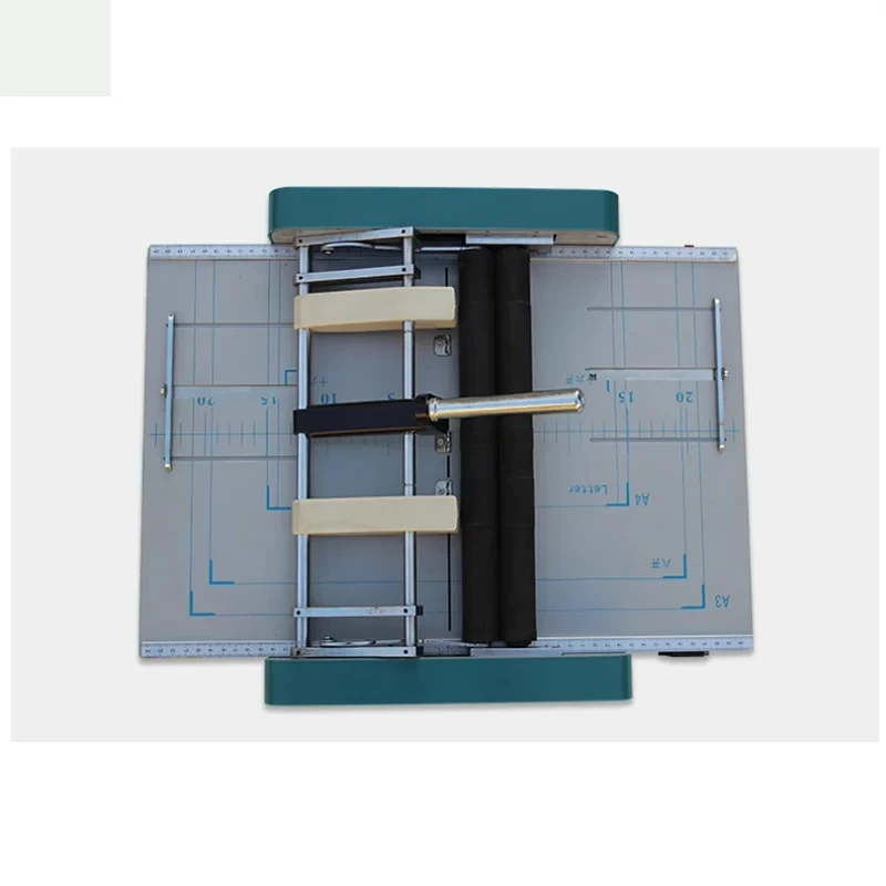 Libretto di carta Equitazione Sella Cucitrice Rilegatrice 220V Cucitrice elettrica Macchina piegatubi Piegatrice per carte