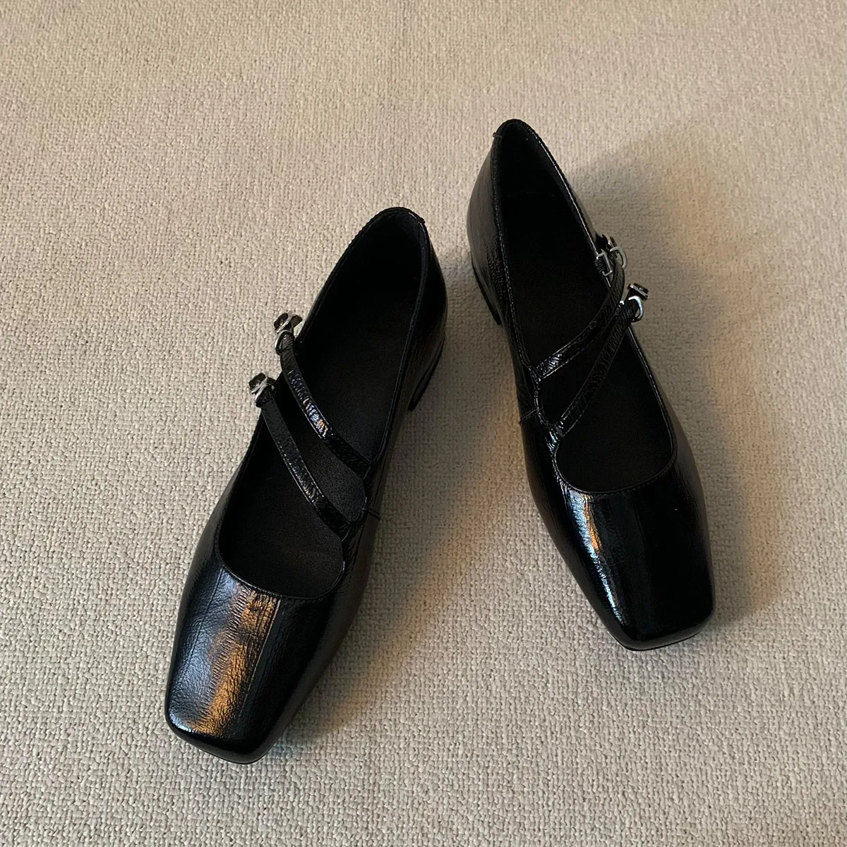 

Women's Elegant Square-Toe Pumps with Adjustable Crisscross Straps Low Heel Support for Office Events Premium Comfort Footwear