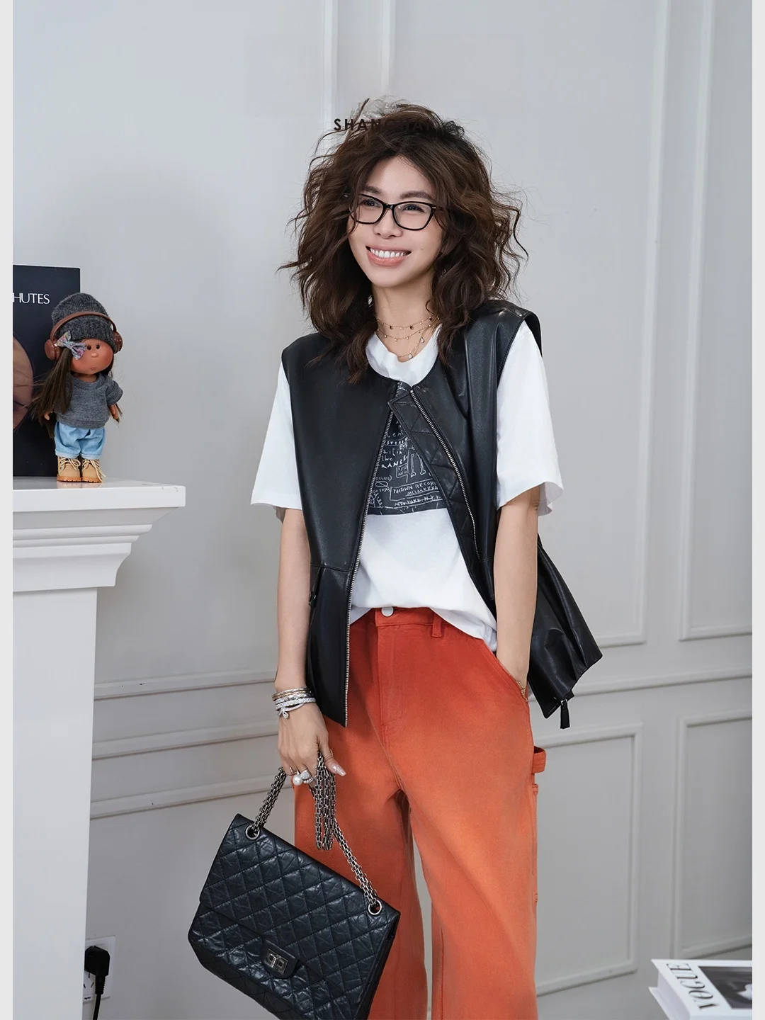 

Baatone Retro Streetwear Printed White ort Sve T-irt Women's Commute Sle Stand Fit Cotton Spring Season