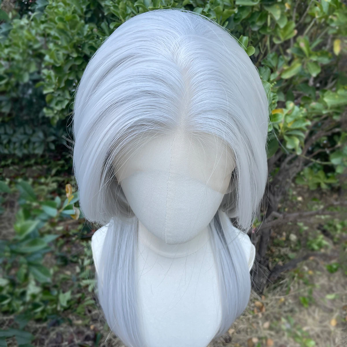 Schulterlange Vokuhila-Synthetik-Perücken, Schichten, Pferdeschwänze, Silbergrau, 13 x 4 synthetische Lace-Front-Perücken für Frauen, Cosplay-Perücke, Männer, 150 % – Detail 1