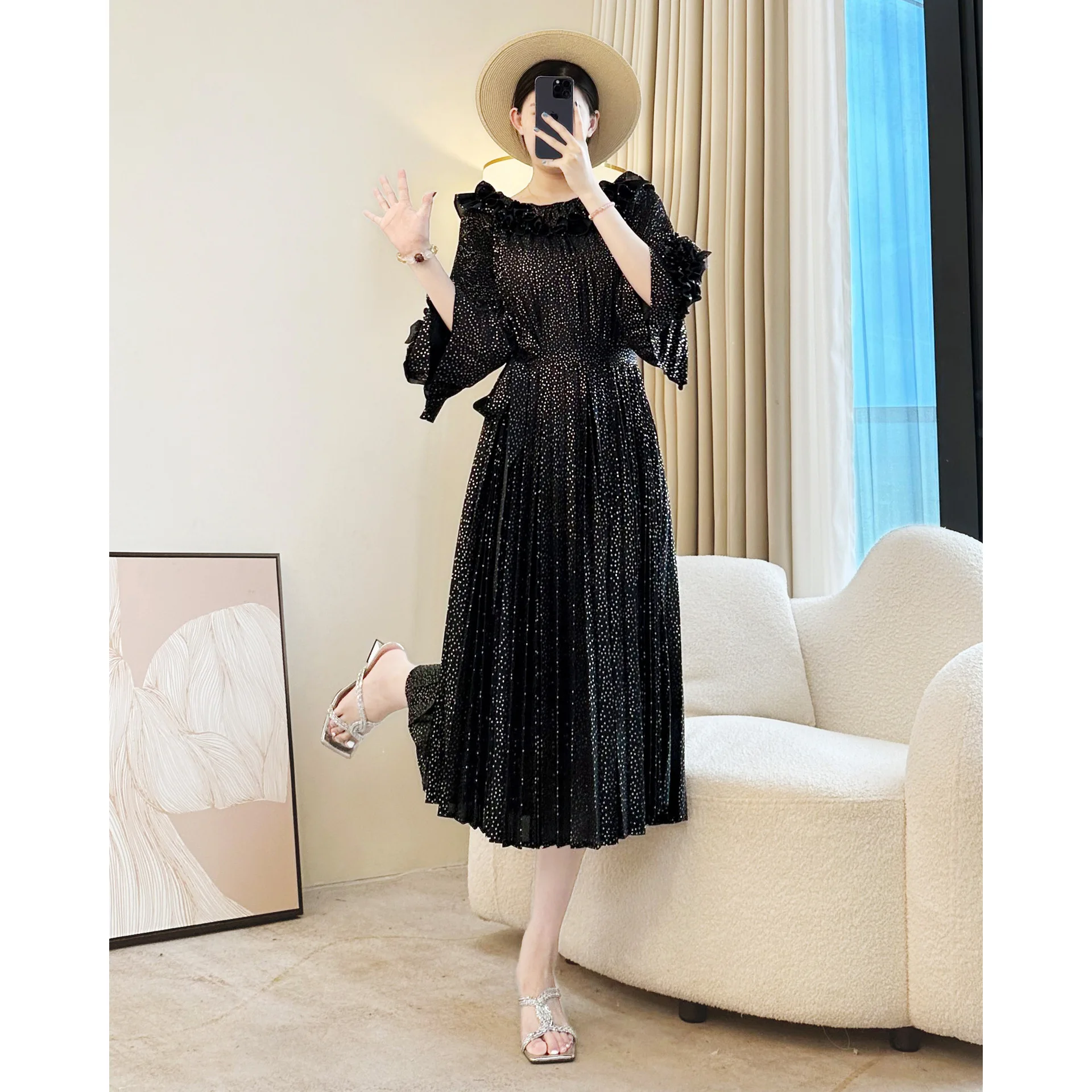 Herfstmode Miyake Geplooide Losse Jurk Effen Kleur Elegante Zevenkwart Mouw Dameskleding Middellange en Lange Jurk