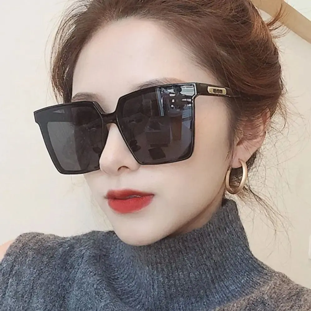 New Plastic Oversized Sunglasses UV400 Big Frame Eyewear for Lady Vintage Women Square Sun Glasses Unisex