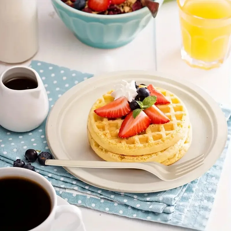 50/100PCS Piatti di carta bianchi/marroni Piatti di carta usa e getta impermeabili resistenti all'olio adatti per la tavola rotonda della festa di compleanno