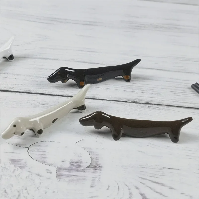 4pcs set Creative Retro Ceramic Chopstick Holder Dachshund Dog Shaped Dinnerware Stand Cute Home Table Decoration