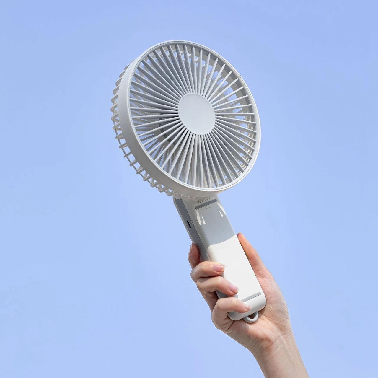 

6.3 inch Quiet Portable Fan, 180° Foldable Desk Fan, 4000mAh Rechargeable Handheld Fan, Wall-mountable Fan for Home, Outdoors