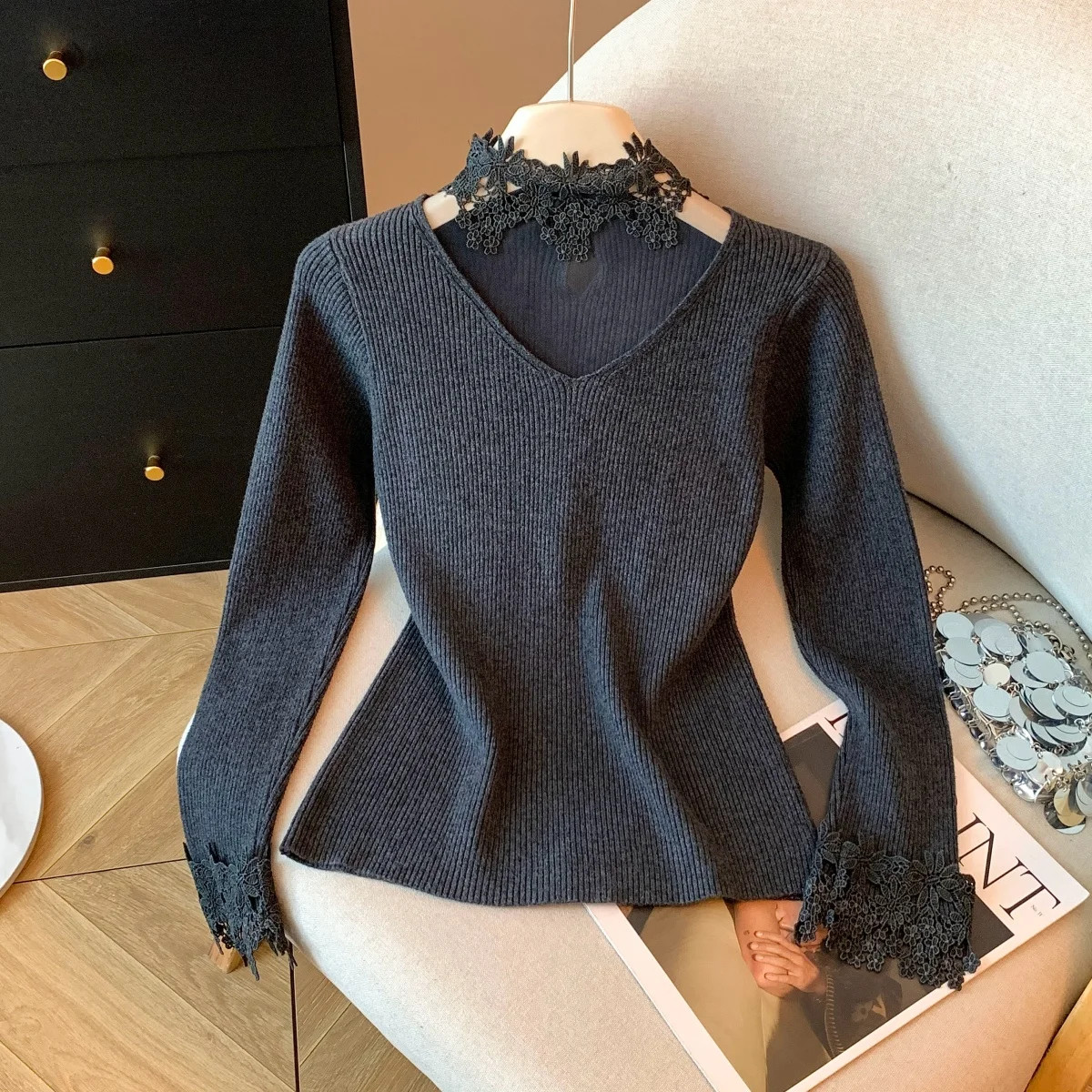 

Winter 2025 New Sle Women's Knitted Lace irt Collar Sweater Soft Nylon Material Flip Collar Patchwork Design Casual Faion