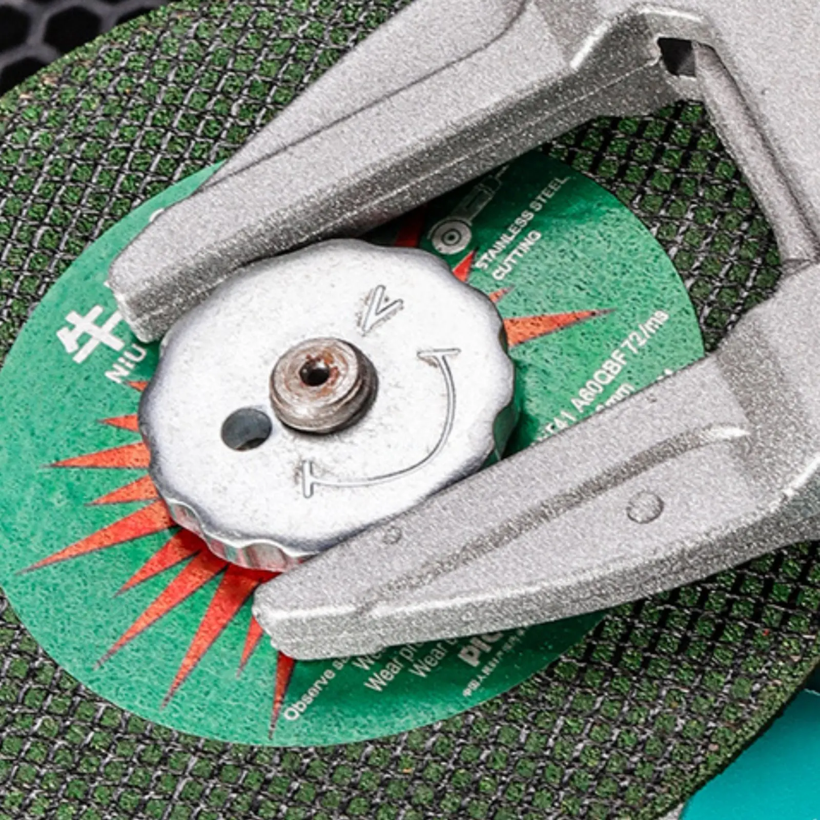 

Angle Grinder Flange Nut High Strength Angle Grinder Pressure Plate Power Tool Accessory Hardened Steel for Metalworkers, Garage