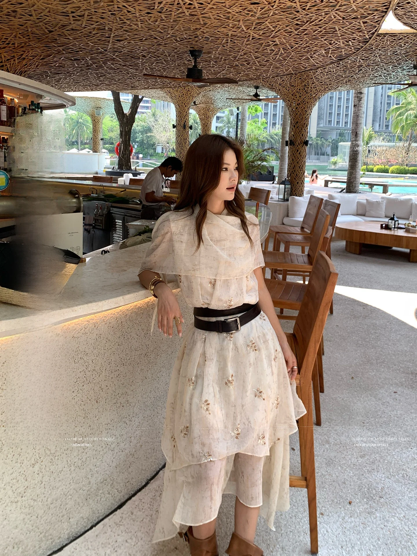 

Новое летнее короткое платье А-силуэта для женщин, без рукавов, с завышенной талией, из полиэстера, с вышивкой, повседневное, во французском стиле