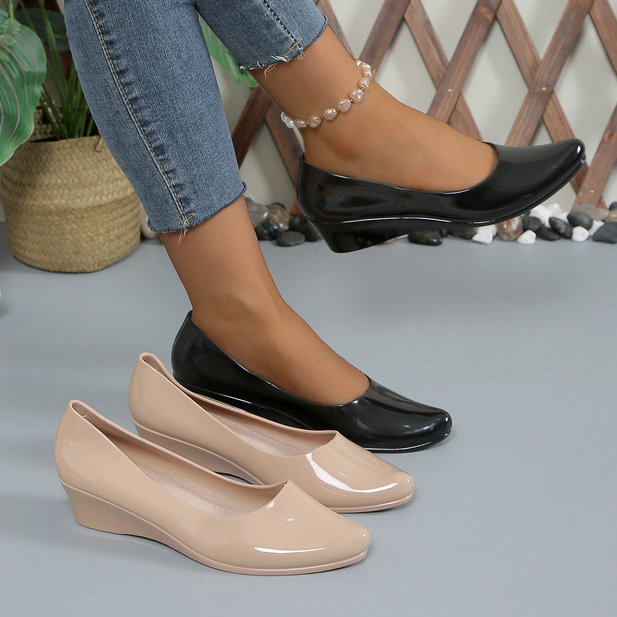 Summer New Women's Sandals Fashionable/Casual Shallow Mouth Single Shoes Flat Bag Heels Outer Sandals Solid Color Women's Shoes