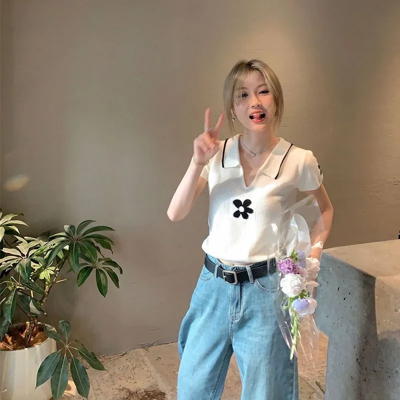 رقيقة متماسكة المرأة المحاصيل بولو الرقبة الصيف النمط الفرنسي Y2k ملابس امرأة عصرية ركاب تصميم الكورية نمط المرأة بلايز