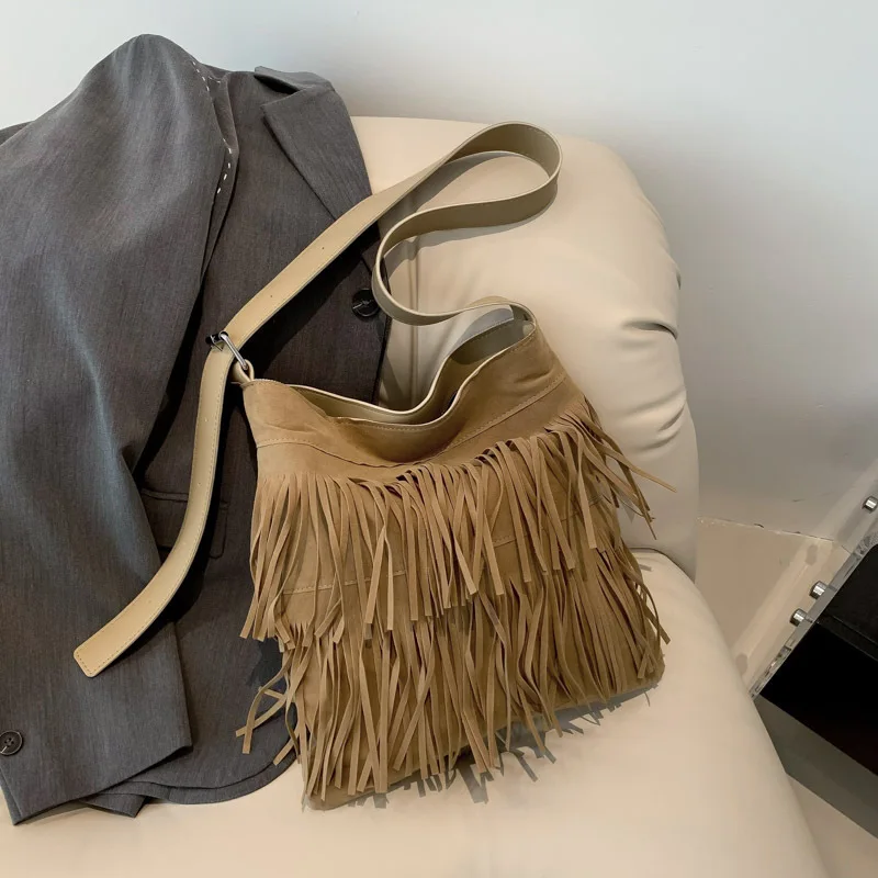 

Women Casual Shoulder Bag Messenger Diagonal Package Autumn Fashion Large Capacity Autumn New Tassel Simple Trendy