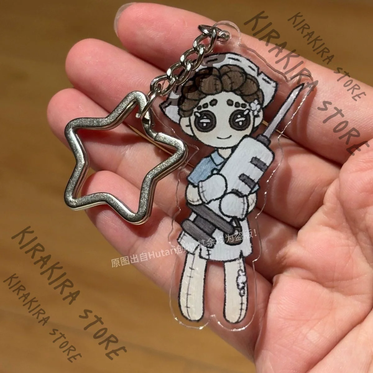 الهوية الخامس سجين لوكا البلسا الاكريليك على ظهره قلادة الحلي تأثيري إيما وودز كيرينغ إميلي داير Kawaii معلقة قطرة