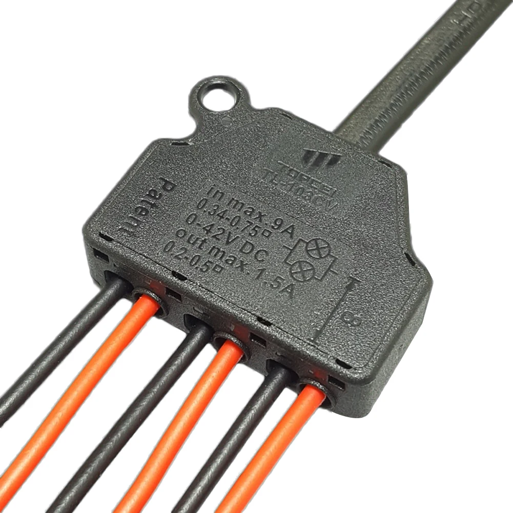 3 Ports Out Line Splitter Quick Connect Low Voltage Wire Splitter Distribution Block For Lighting Led Strip Connection Terminal