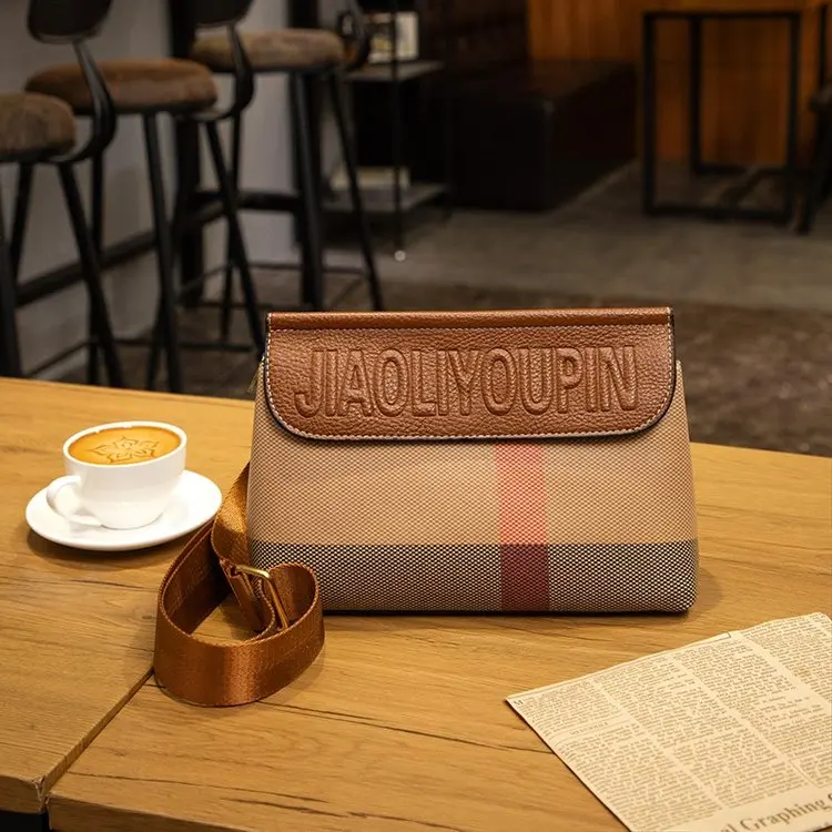 

Understated Diaper Bag with Simple Neutral Color Perfect for Both Father and Mother Daily Use