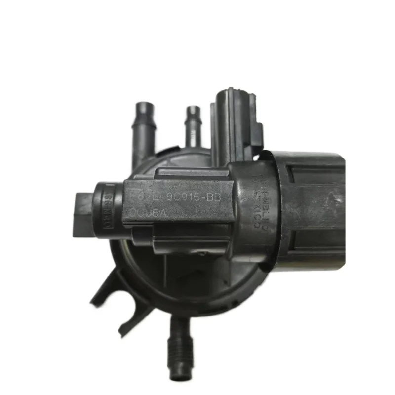 F87E9C915BB CPC1083 New Carquest Vapor Canister Purge Solenoid FOR LINCOLN (1) AVIATOR (1) 4.6L V8 (1)  2005