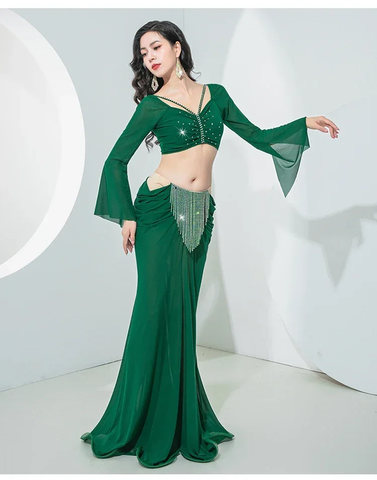 

2024 New Women's Belly Dance Costume Elegant Style Bright Diamond Fishtail Skirt Advanced Performance Costume Set