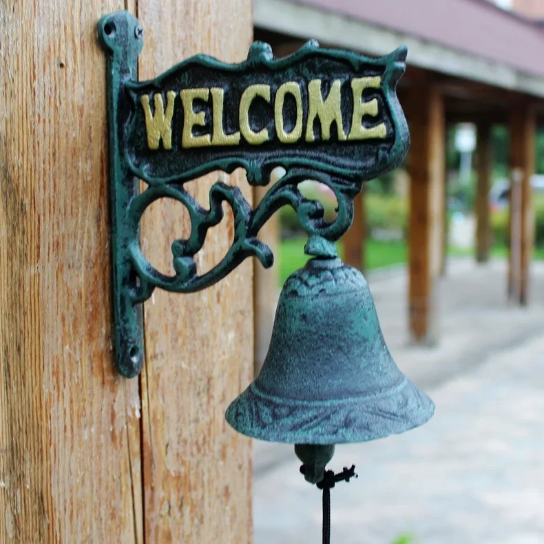 Nordic Country Retro Welcome Double-sided Listing Doorplate Cast Iron Art Doorbell Hand Bell Home Garden Decoration