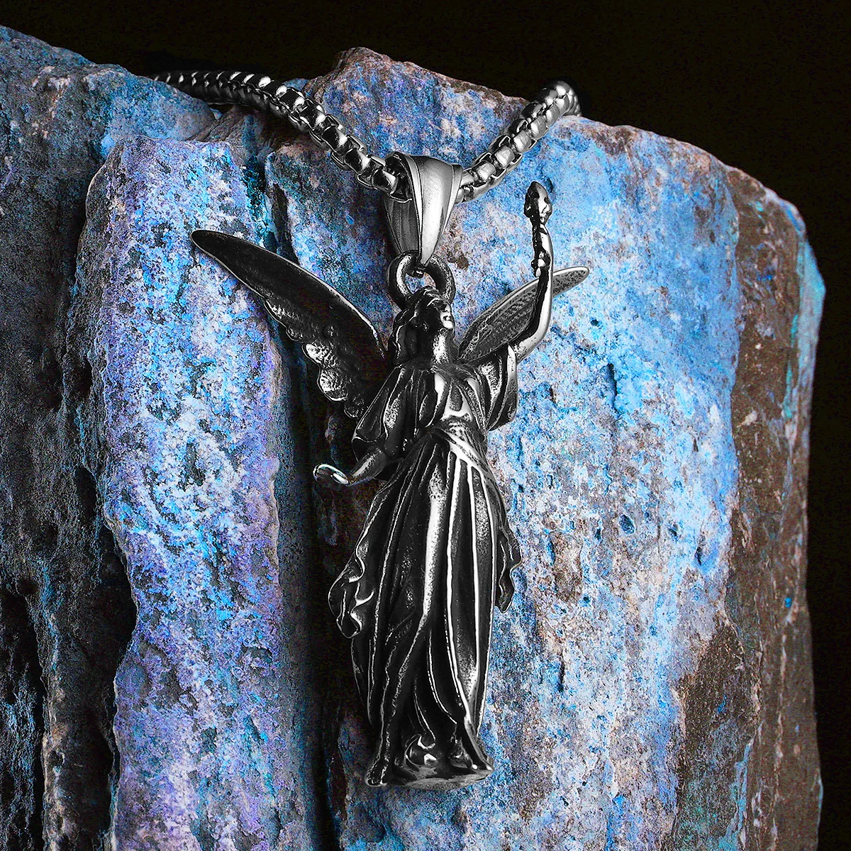 Angel Statue of Liberty Amulet Men Necklaces Stainless Steel Pendants Chains Women Jewelry Cool Male Accessories Gifts Wholesale