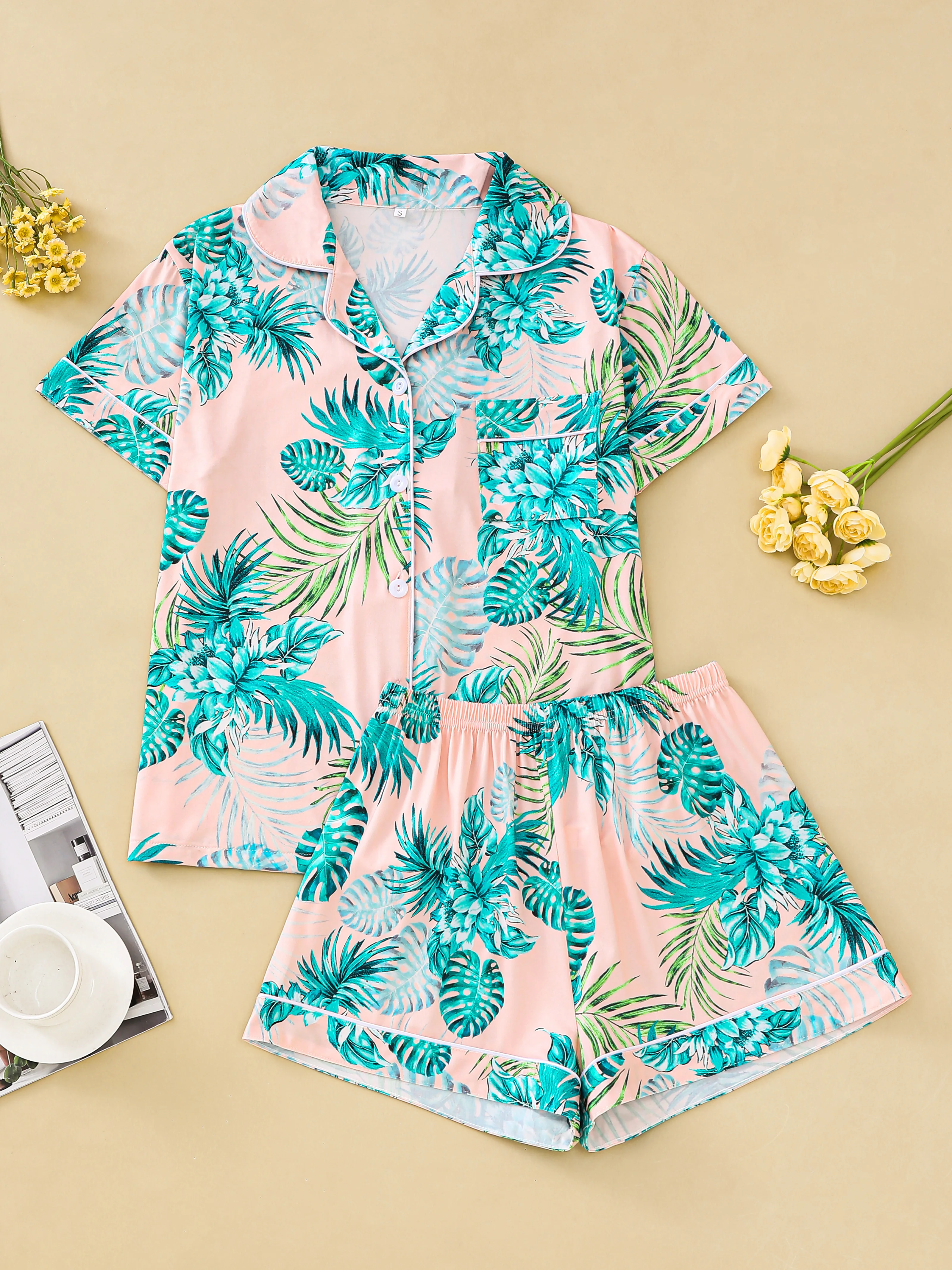 

Tropical Floral Women's Pajama Set Lapel Short Sleeve Top and Loose Shorts Comfortable Seasonal Women's Loungewear