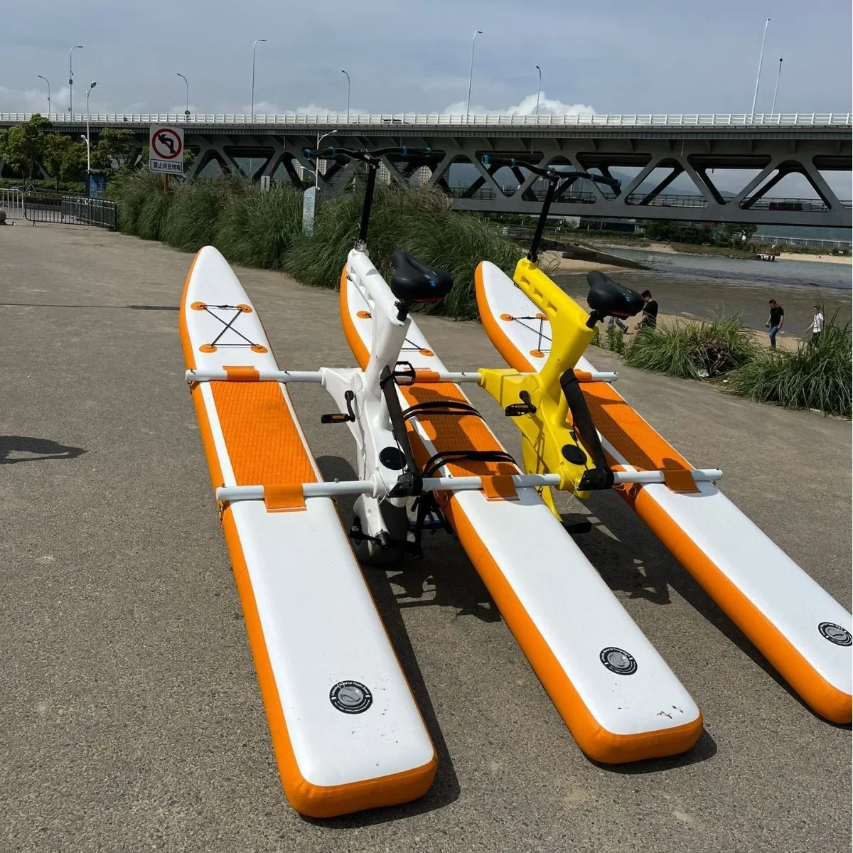 Double water bike, inflatable outdoor couple model