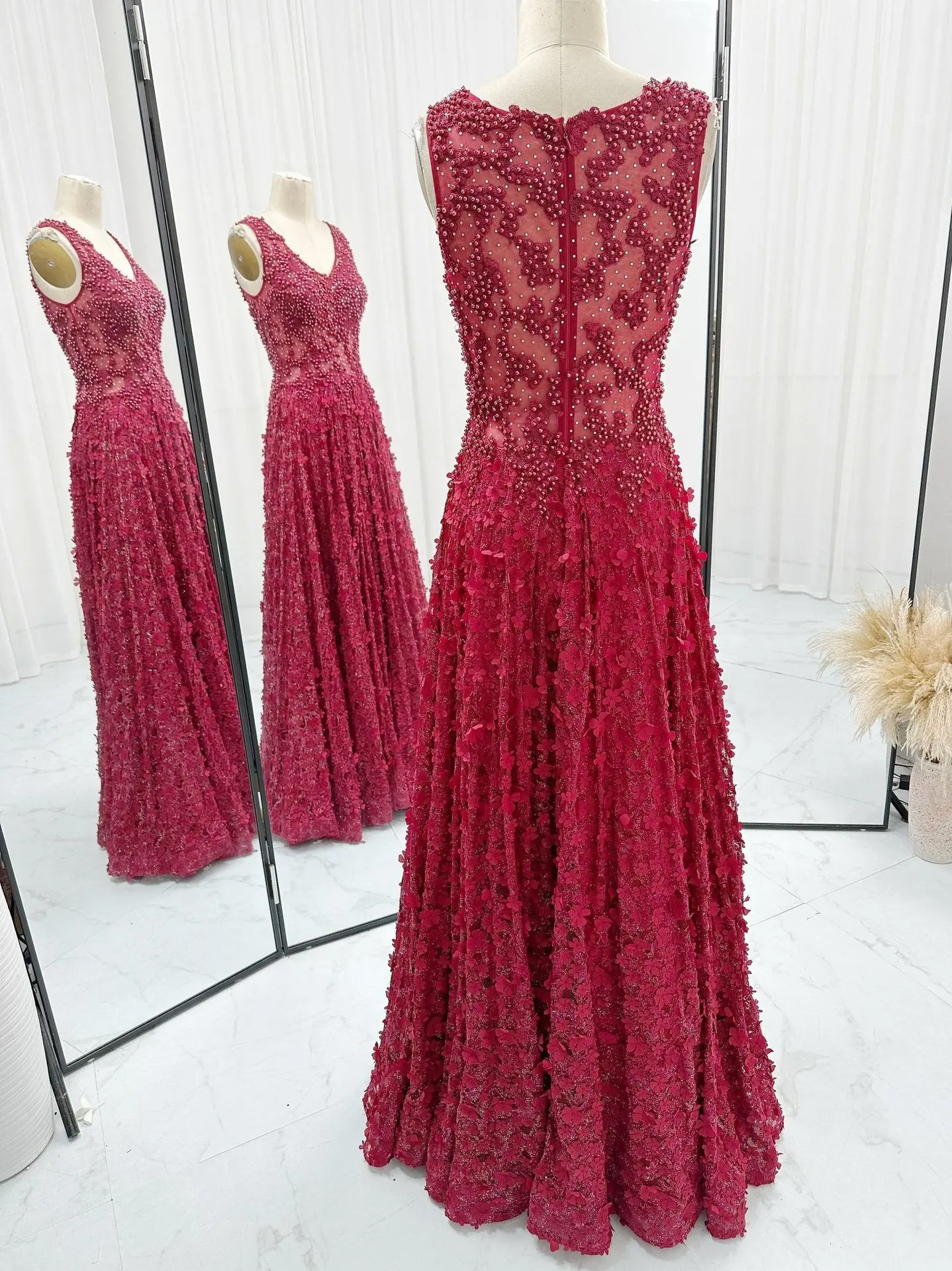 Jiuhong Sexy Deep V -Neck Slimmed Waist Waist And Thin Lace Flower Korean Version Evening Dress M1691