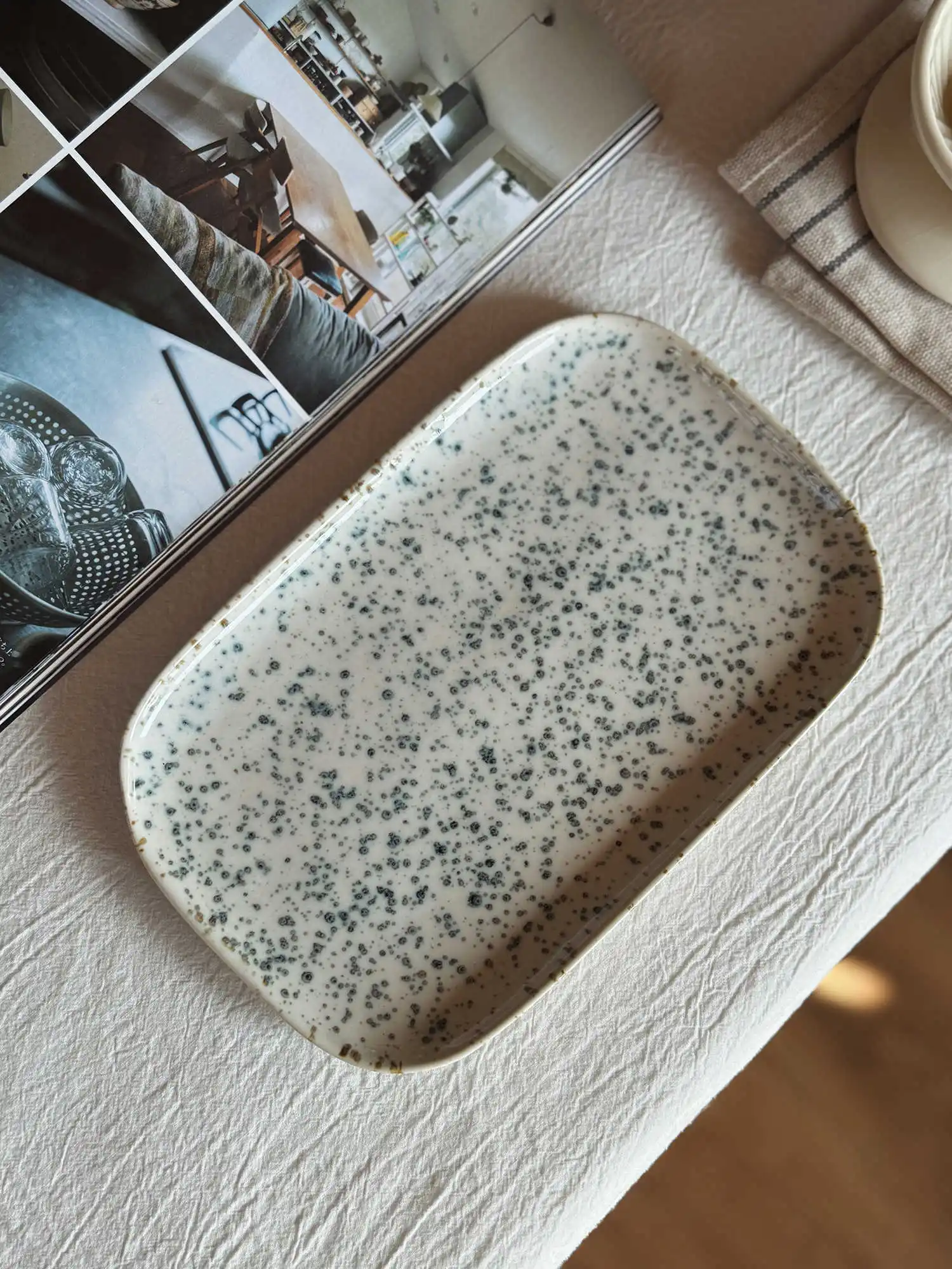 

Ins Style Square Ceramic Breakfast Plate Household Irregular Dessert Tablewares Retro Restaurant Sushi Pasta Plates