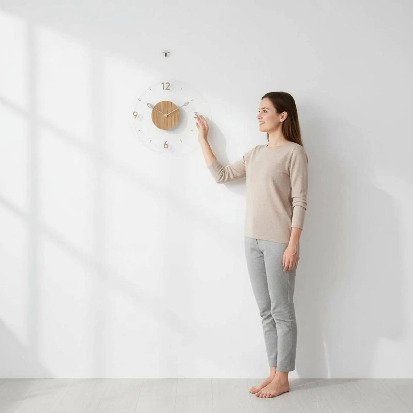 Hovering Number Wall Clock Non-Ticking Transparent Acrylic Clock Easy to Read for Bedroom, Kitchen