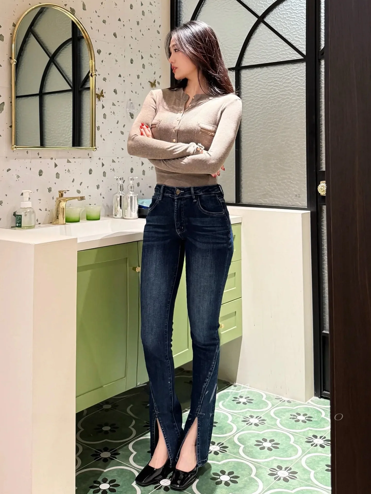 

American Retro Deep Blue Bell Bottom Jeans Women's Design Sense Slit Long Tightening Hip Slimming Versatile Leg Lengthening