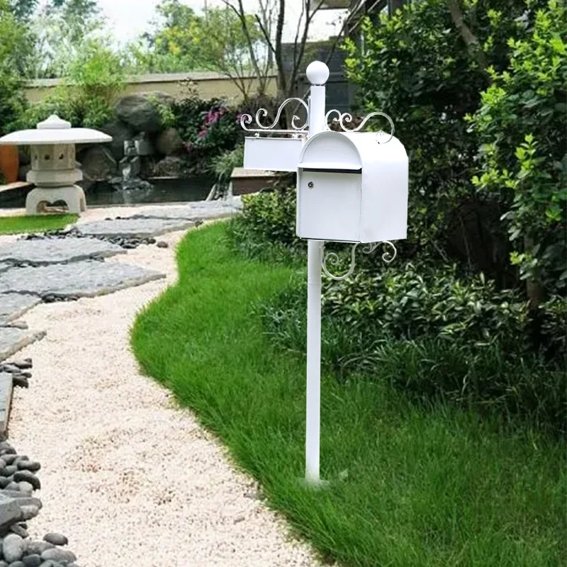 

European pastoral wrought iron villa mailbox, floor-to-ceiling retro iron mailbox with lock, outdoor rainproof newspaper mailbox