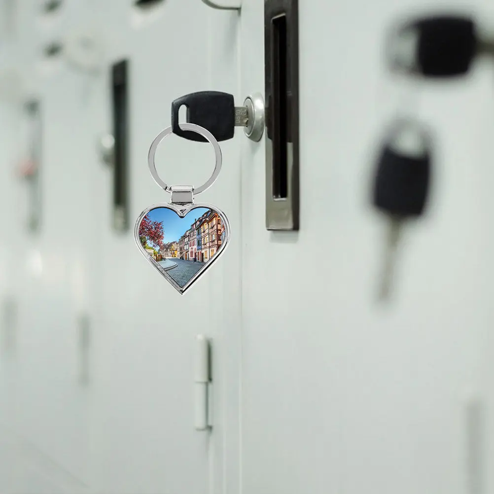 

8Pcs Blank Heart Key Chains for Sublimation Heat Transfer DIY Printable Pendants Keyring Decorative Accessories for Keys Bags