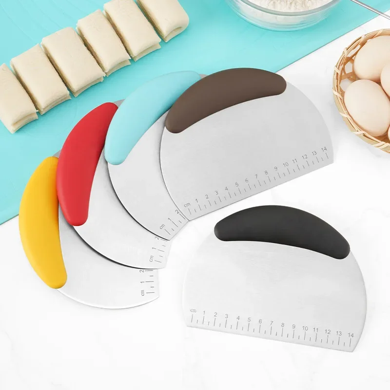 Semicircular stainless steel graduated noodle cutter Rice flour scraping Flour cutting Noodle dough cutter Baking tool