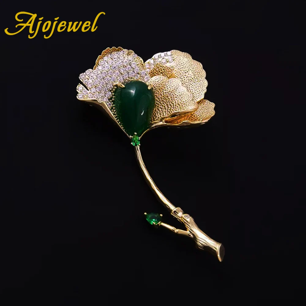 Ajojewel الكورية الرجعية الذهبي الجنكة ليف دبابيس للنساء حجر الراين مجوهرات النبات مع الحجر الأخضر