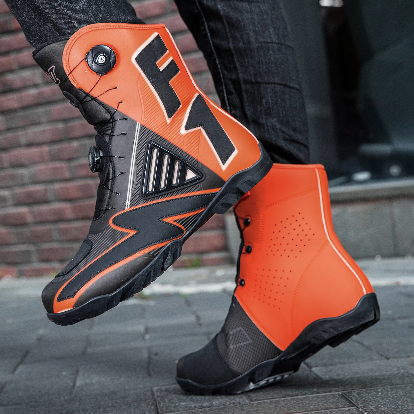 Waterproof Retro Motorcycle Boots Men Leather Anti-slip Motorbike Shoes Protection  Equipment Mountain Motorcycle Off-road Shoes