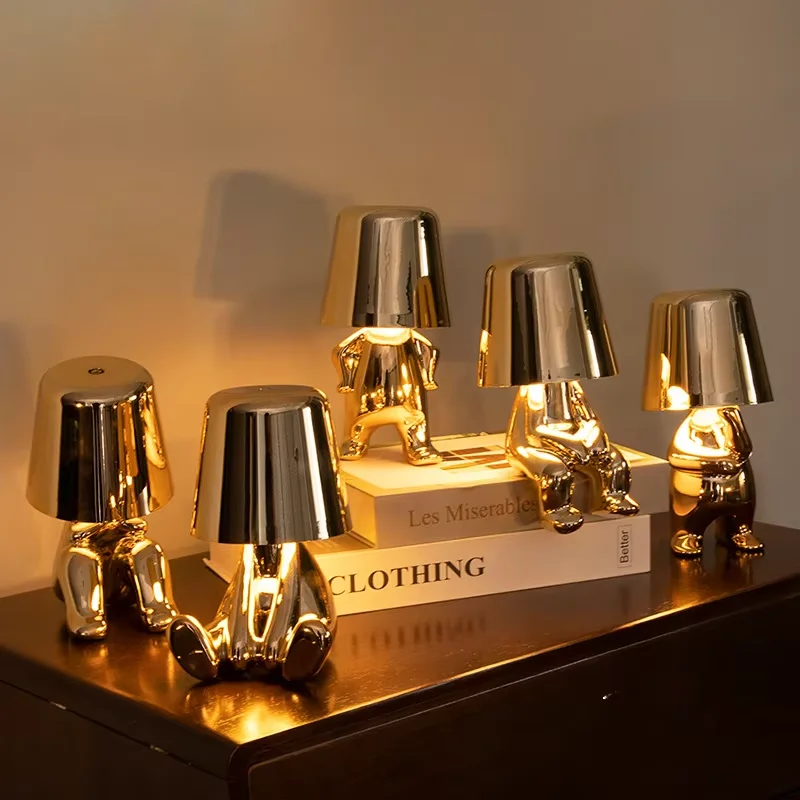 

Роскошная настольная лампа Little Golden Metal Man с сенсорным управлением, перезарядка постоянного тока в комплекте, декоративный светодиодный ночник для спальни