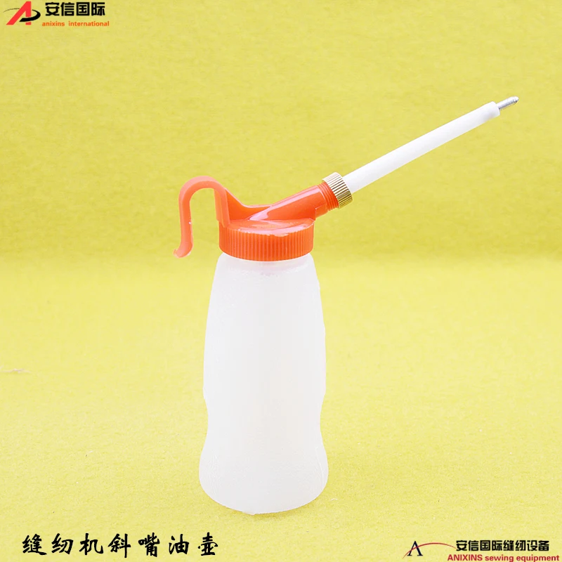 Industrial Household Sewing Machine Oiler Slant Tip Large Oiler Plastic Oil Kettle Pointed Oiler Empty Oiler 180ml