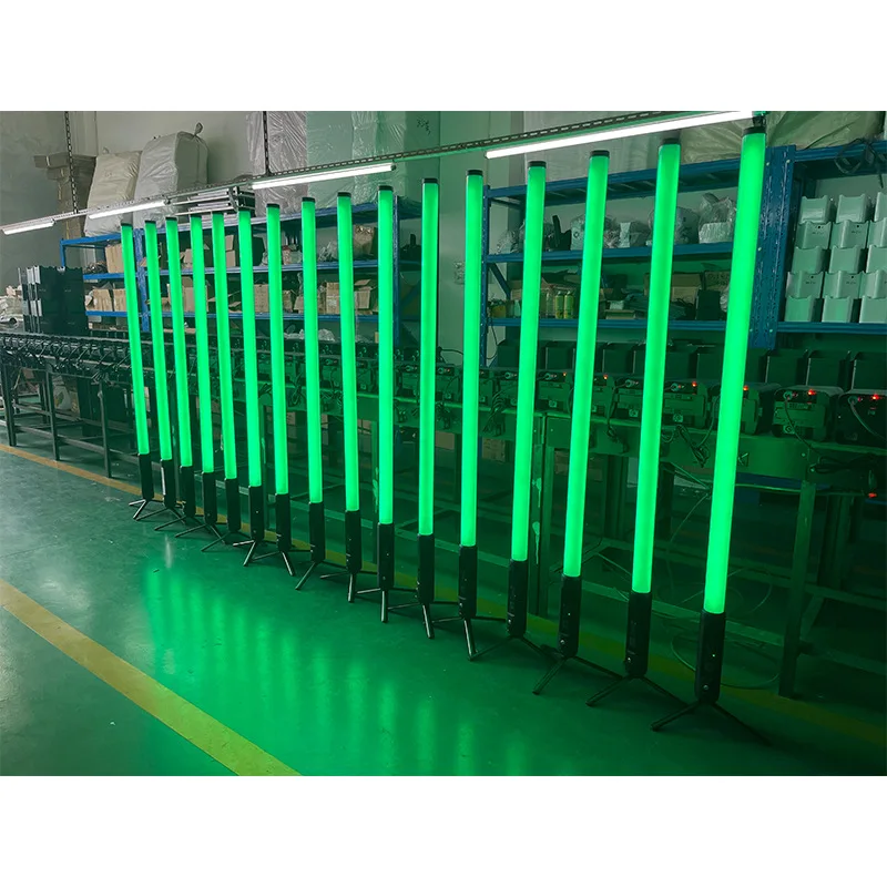 Wireless LED Pixel Tube   360 Degree Waterproof Dmx Rgb Charging Stage Tube s  with Flight Case