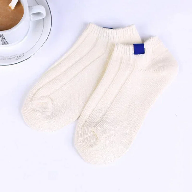 

Women's Socks for Woman Winter Autumn Low Cut Kawaii Cotton Black Red Khaki Feminino Girls Cute Sock GDT127