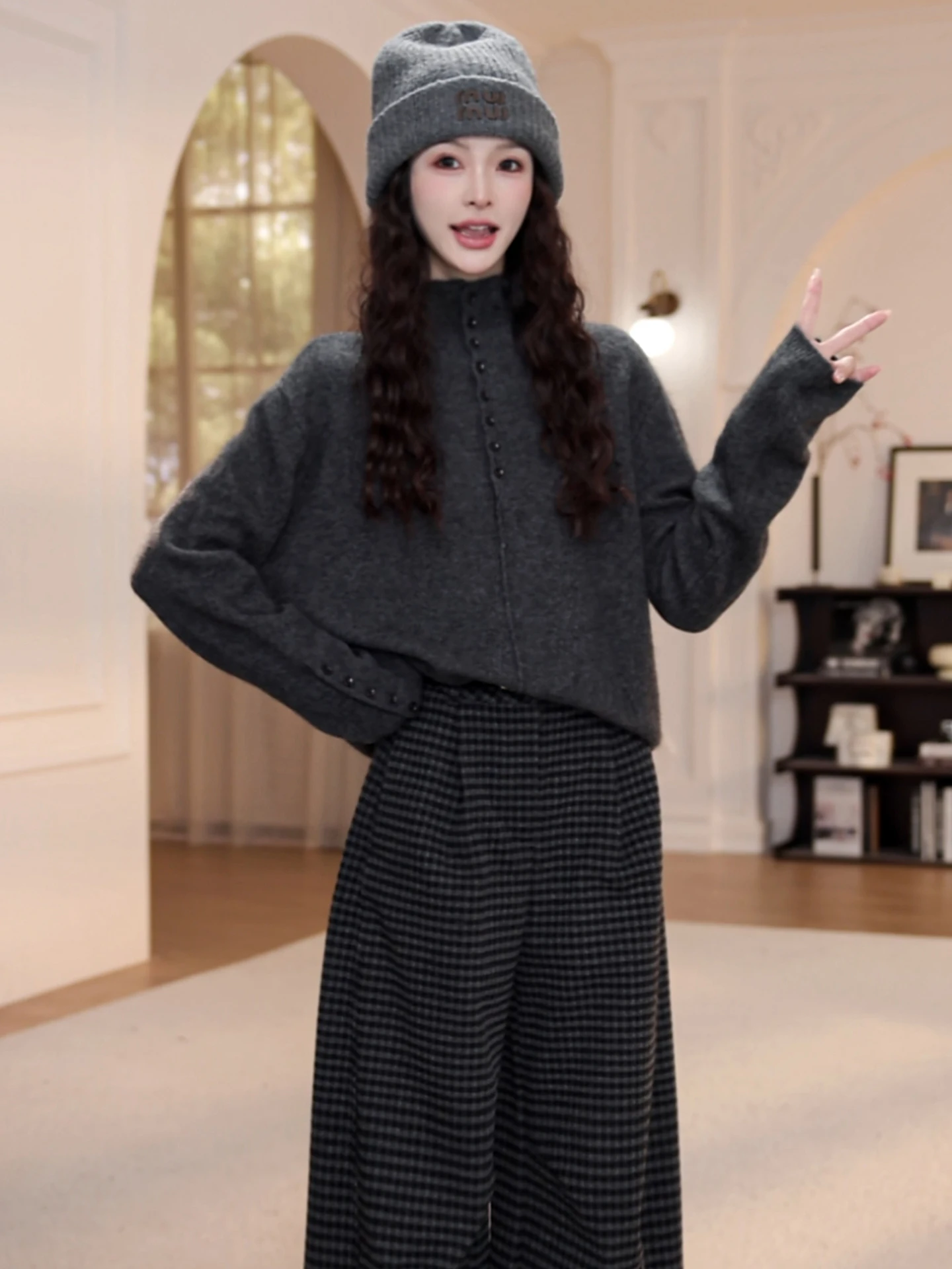 快適なロングスリーブニットウェア、ハイネック、無地、韓国風、通勤トップス、万能デザイン、レディース冬服