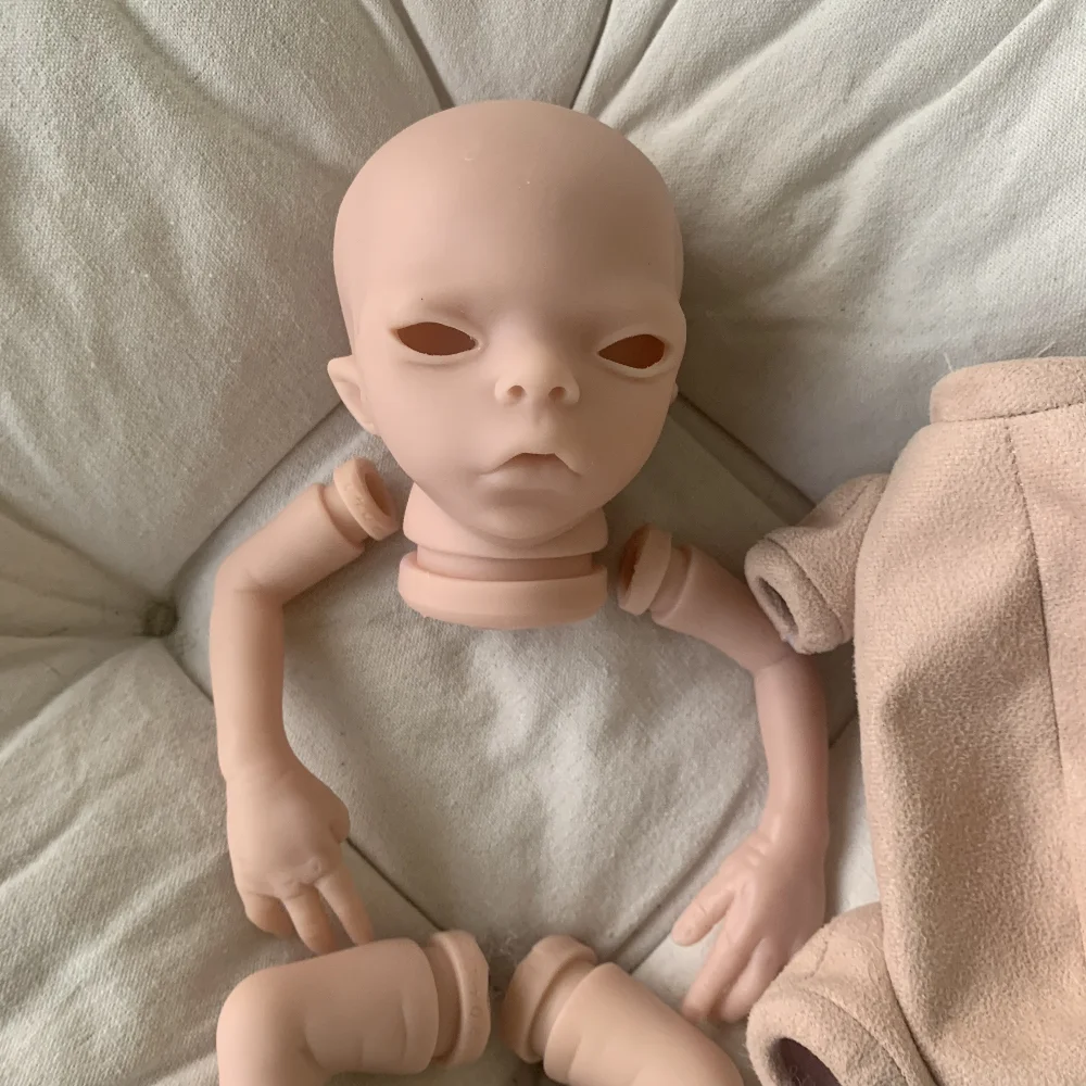 15Inch Unfinished Reborn Doll Kit Imani Alien Baby Premie Size Levensechte Soft Touch Ongeverfd Doll Onderdelen Met Doek Lichaam