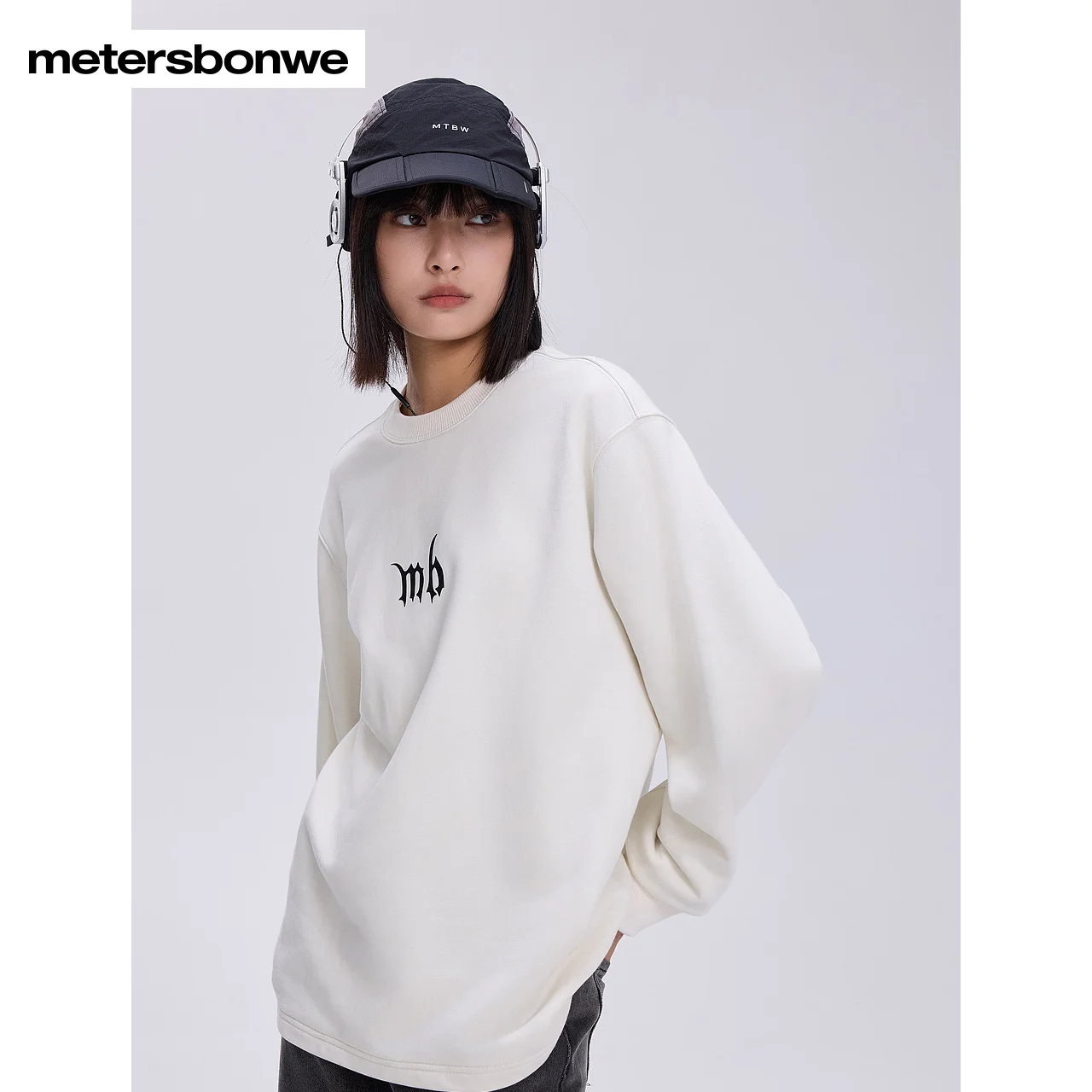 Metersbonwe-Damen Herren O-Ausschnitt Langarm Hoodie Einfacher Trenddruck Lose Pullover Retro Campus Casual Paar Herbst Winter