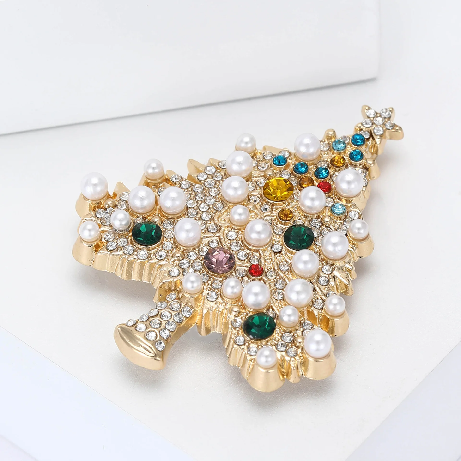 1PC Rhinestones and Pearls Christmas Tree Badge Brooch Fashion‑versatile Brooch Pin Ornament for Outfits
