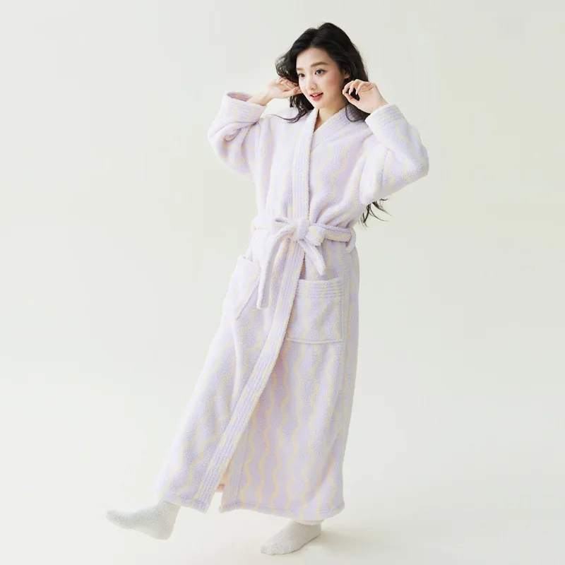 Autumn and Winter New Coral Velvet Robe Thickened Velvet Female Long Bath Printed Soft Lace Up Women's Pajamas Casual Loungewear